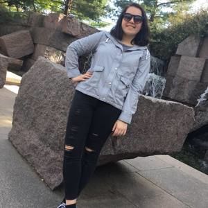 Meet your Posher, Olivia